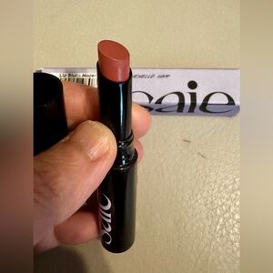 Saie Lip Blurring lipstick in shade Modern